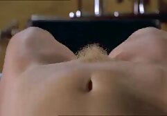 Il ragazzo bendato trova a malapena la piccola cagna megasesso cinese con questo messaggio sul suo pene, pieno di granulometria e lo unisce per riempire i lati di sperma.